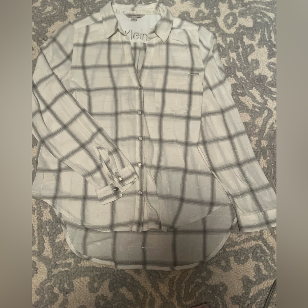 Women’s Calvin Klein long sleeve, button down. white, & gray plaid top.  Small.